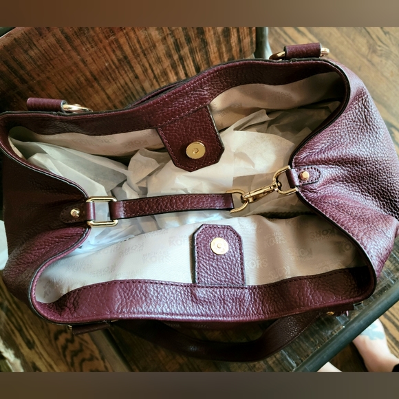 Michael Kors slouchy satchel with tassel - Picture 2 of 7